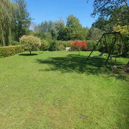 Hortillonnages Entoure D'eau Chalet Camon (Picardy)